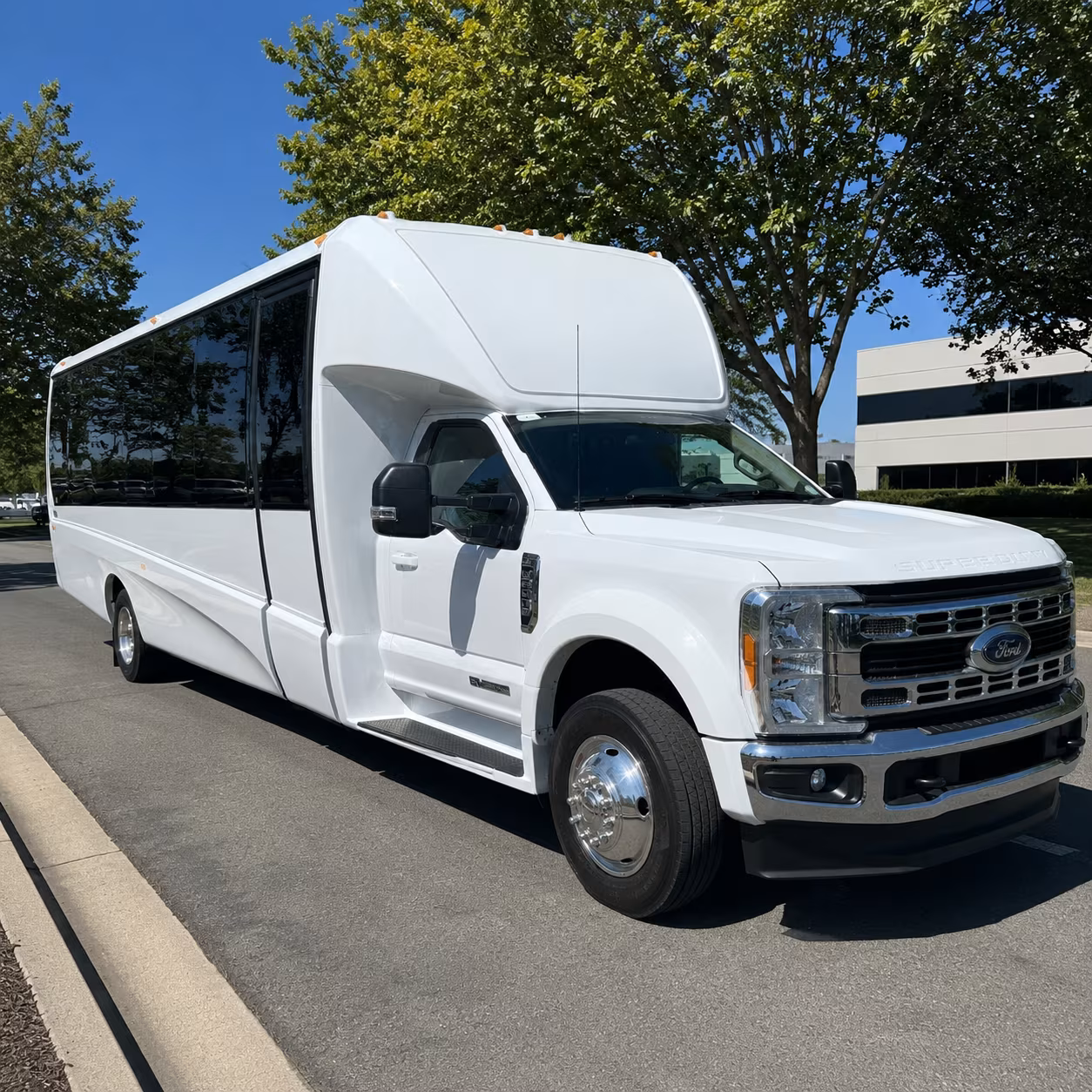 corporate airport transfer buses between lakeville and msp