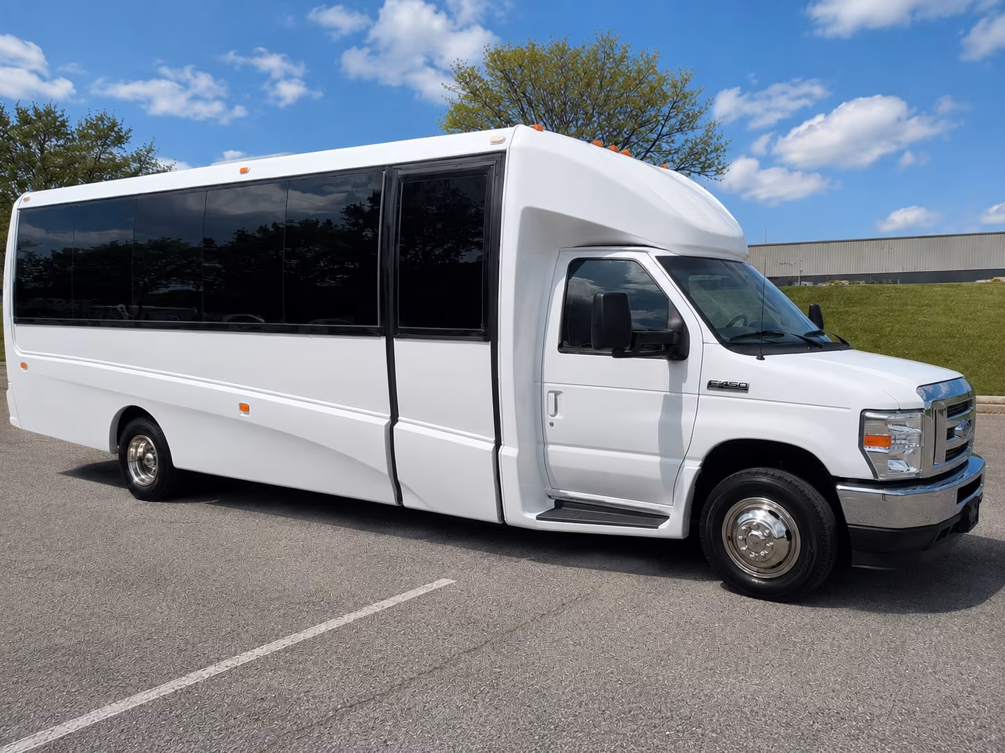 employee shuttle buses for lakeville and south metro commuters