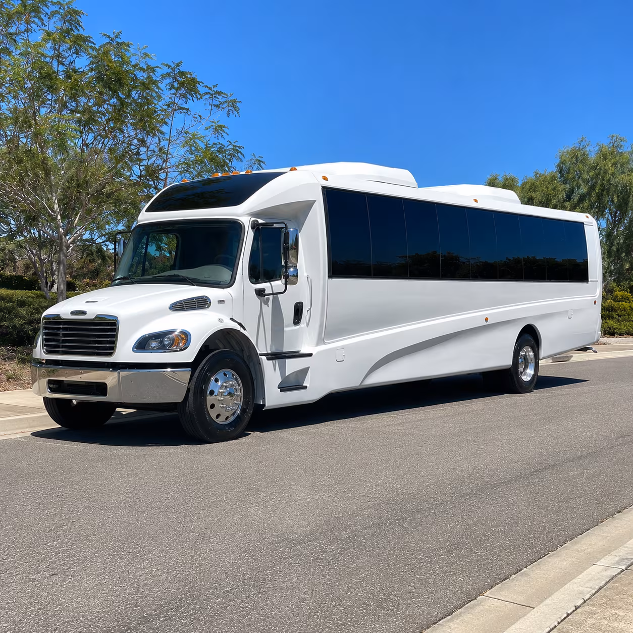 lakeville 18 passenger minibus