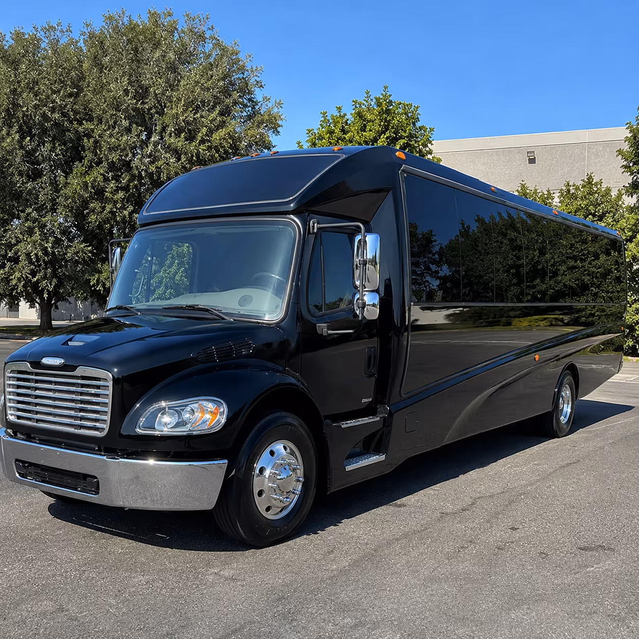 lakeville 25 passenger minibus